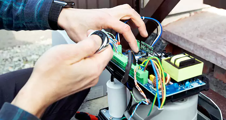 Automatic Driveway Gate Repair in The Crossings, FL