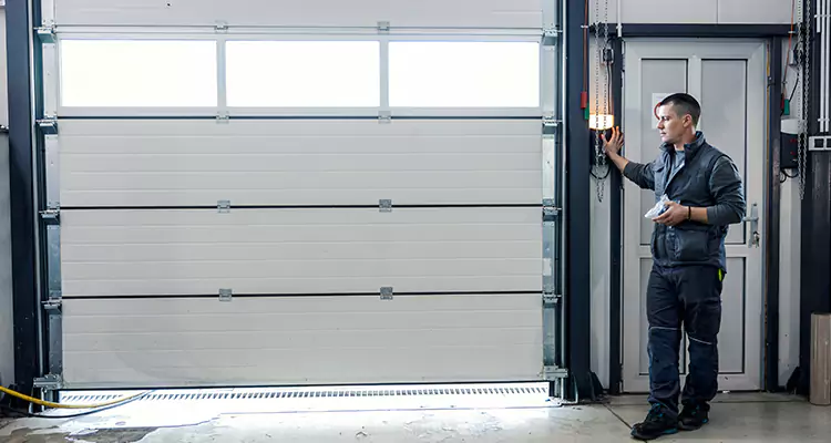 Modern Overhead Door Repair in The Crossings, FL
