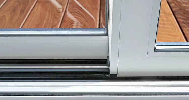 Patio Doors Leaking Water Issue Repair Services in The Crossings, FL