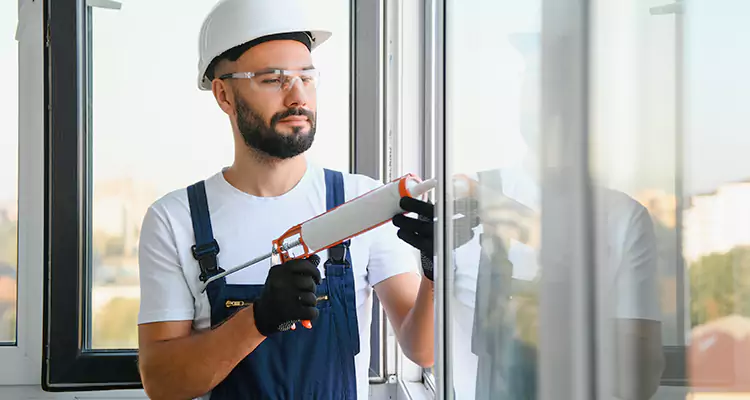 Retractable Screens Repair for Patio in The Crossings, FL