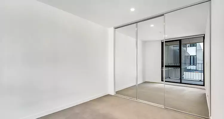 Why Homeowners Choose Us for Sliding Mirror Door Replacement in The Crossings, FL