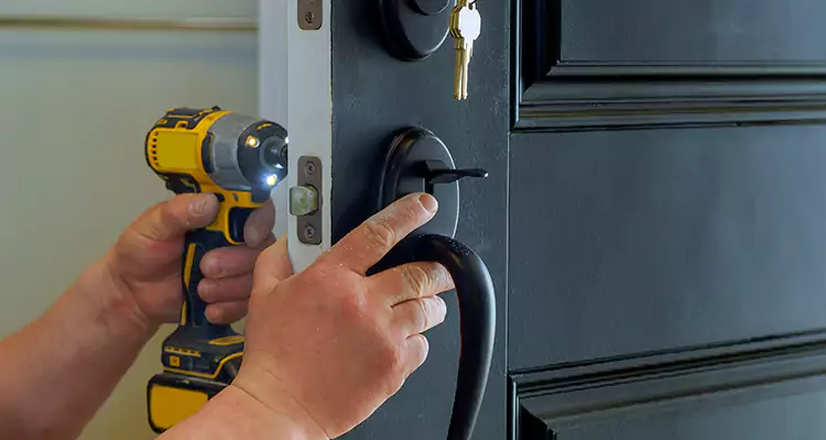Comprehensive Door Lock Repair Services in The Crossings, FL