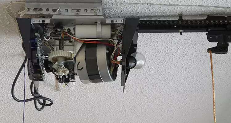 Garage Door Motor Replacement in The Crossings, FL